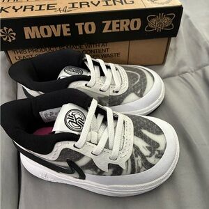 Nike Kyrie 8 Toddlers Black and White Sneakers